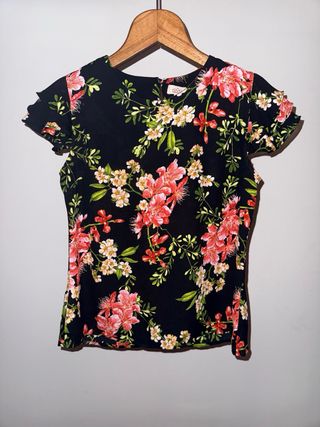 Blusa Arnaldo floral negra talla S