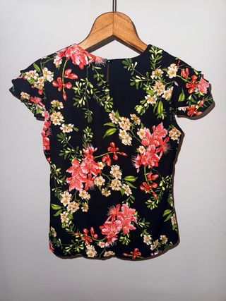 Blusa Arnaldo floral negra talla S