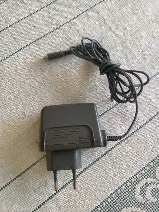 Alimentatore Nintendo DS lite funzionante