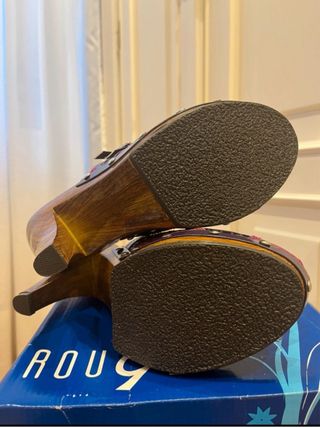 Zuecos Patchwork Madera Charol Rosa y Morado