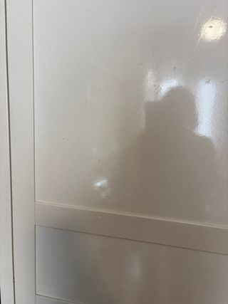 Armario blanco de madera