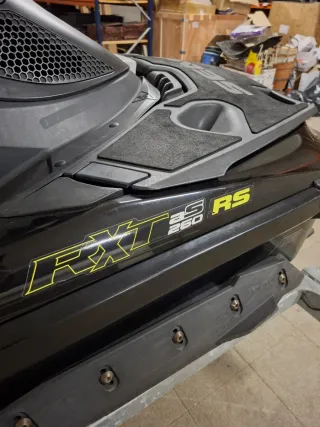 Sea-Doo RXT 260 Negro/Amarillo