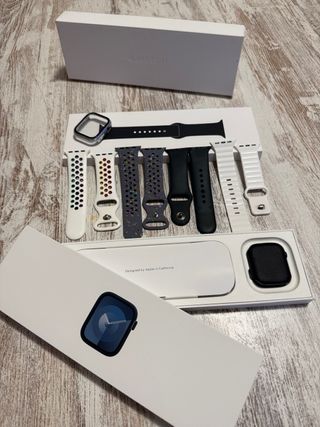 Apple Watch Series 9 con 3 correas y la original.