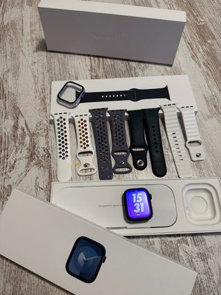 Apple Watch Series 9 con 3 correas y la original.