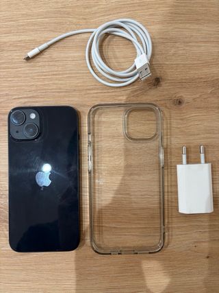 iPhone 14 128 GB con cargador y funda