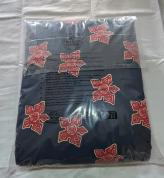 Plaid Trapuntato Stranger Things Netflix, nuovo