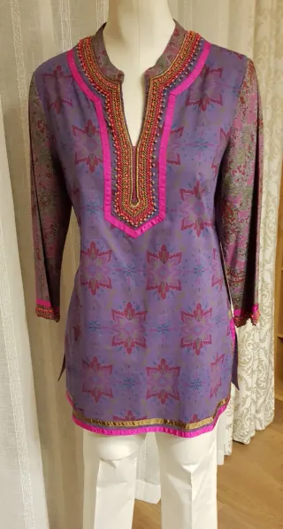 Túnica Devernois bordada