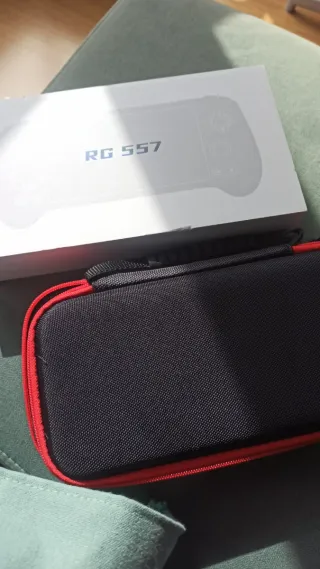 RG557 256GB consola portátil