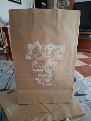 Bolsas de papel Nike nuevas 40x26