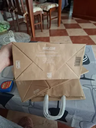 Bolsas de papel Nike nuevas 40x26
