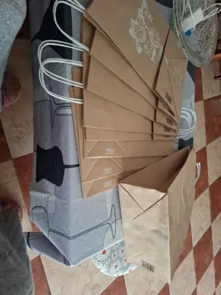 Bolsas de papel Nike nuevas 40x26