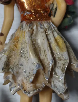 Fatina in resina con volpe. Cm 16.