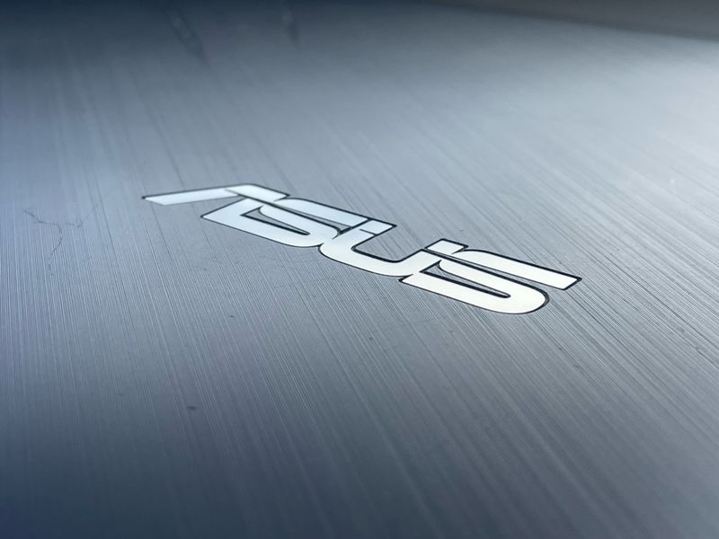 Portátil Gaming ASUS Ryzen 7 / GTX 1650 / 16GB RAM
