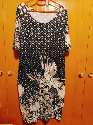 Precioso Vestido ALEKS floral negro y beige