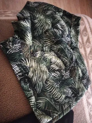 Conjunto falda pantalón pull and bear  y camiseta