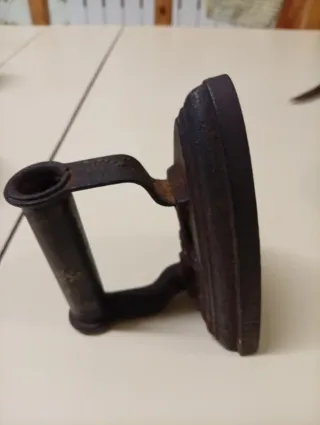 Plancha de hierro antigua