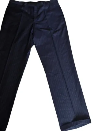 Pantaloni eleganti blu gessati con risvolto