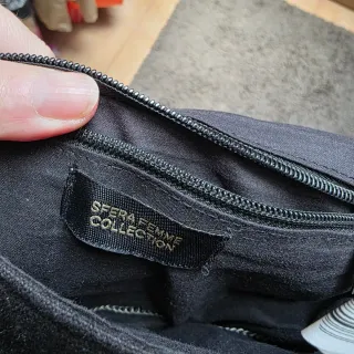 Bolso de fiesta plateado con pedrería