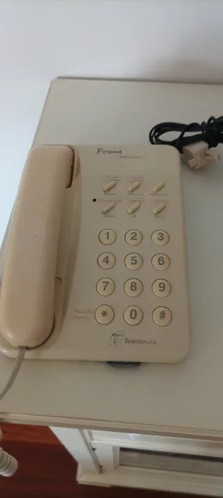Teléfono fijo Telefónica beige de diseño clásico
