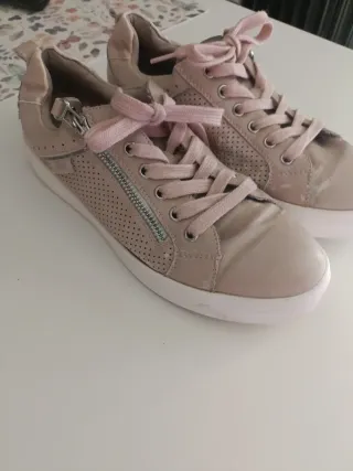 Zapatillas deportivas XTI talla 40 – usadas