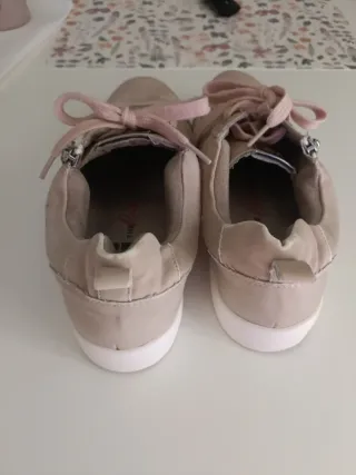 Zapatillas deportivas XTI talla 40 – usadas