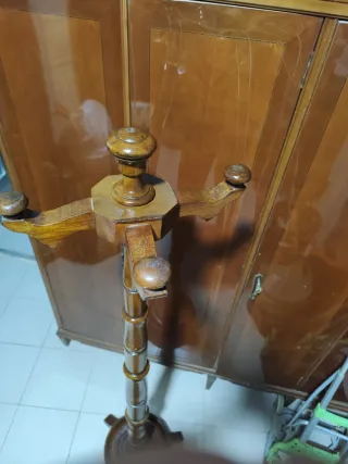 Perchero de madera vintage