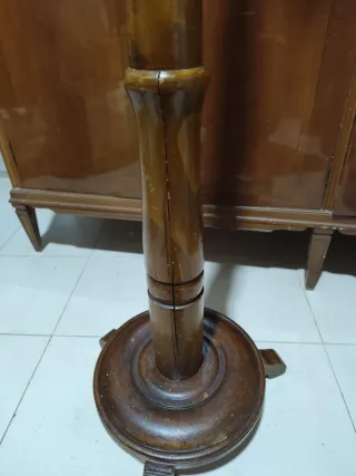 Perchero de madera vintage