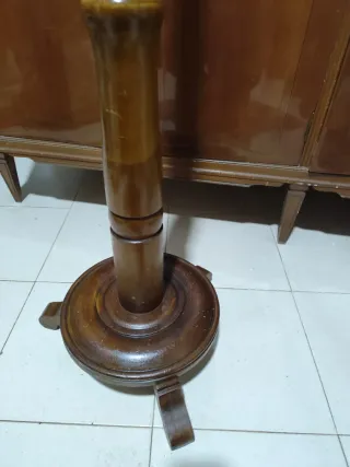 Perchero de madera vintage