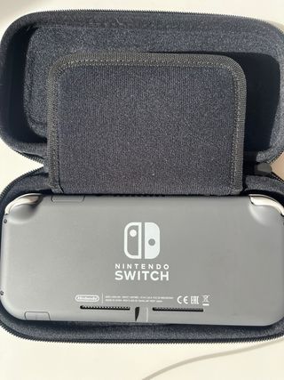 Nintendo Switch Lite Gris + funda + cargador