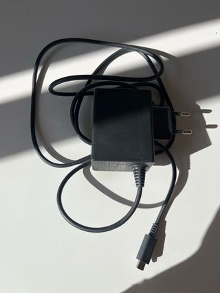 Nintendo Switch Lite Gris + funda + cargador