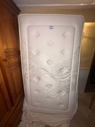 Colchón 105cm y base tapizada