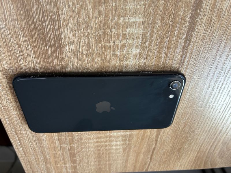 iPhone SE 2 128GB Negro afbeelding 3