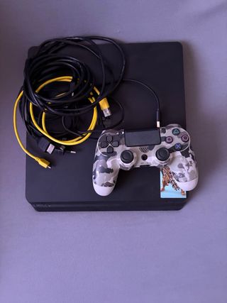Play 4 con 2 mandos y cables