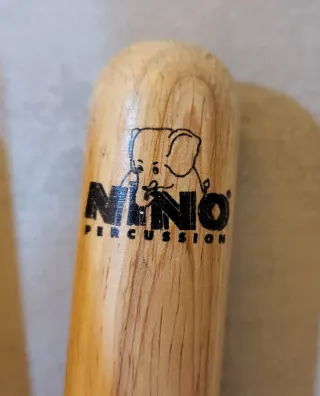 Claves de percusión de madera