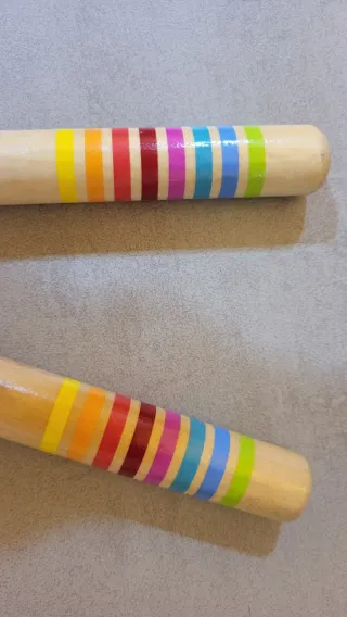 Claves de percusión de madera