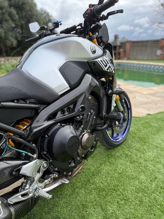 YAMAHA MT-09 SP