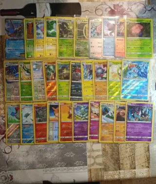 Lote de 30 Cartas Pokémon  Holo/Reverse ORIGINALES