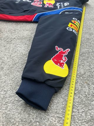 Chaqueta Red Bull Racing azul talla L – Formula 1
