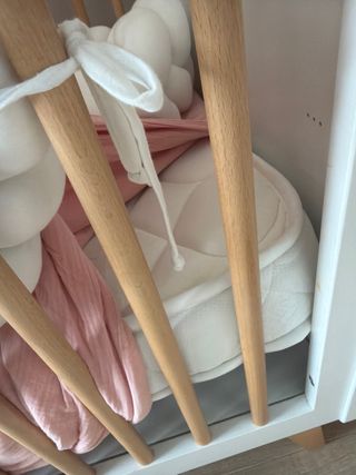 Cuna de madera para bebé