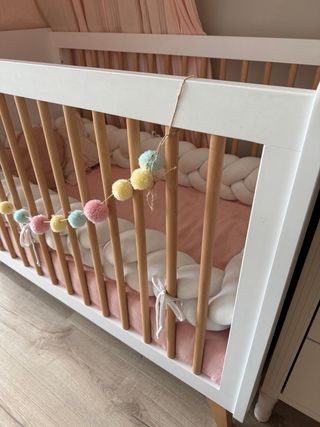 Cuna de madera para bebé