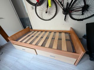 Cama individual madera clara PRECIO NEGOCIABLE