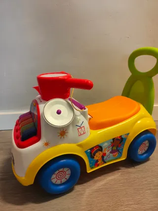 Correpasillos Fisher Price Little People Musical