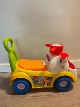 Correpasillos Fisher Price Little People Musical