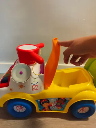 Correpasillos Fisher Price Little People Musical