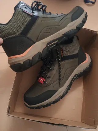 Botas Skechers Piel Waterproof Talla 45