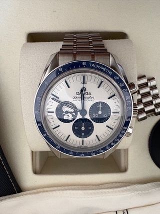 Omega Speedmaster Silver Snoopy Award