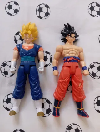 Muñecos Goku y Vegeta
