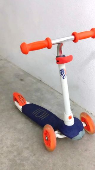 Patinete 3 ruedas infantil naranja y azul