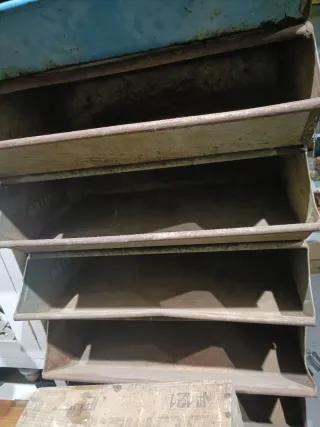 Cajas metálicas industriales apilables gavetas