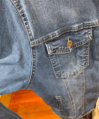 Chaqueta vaquera con perlas